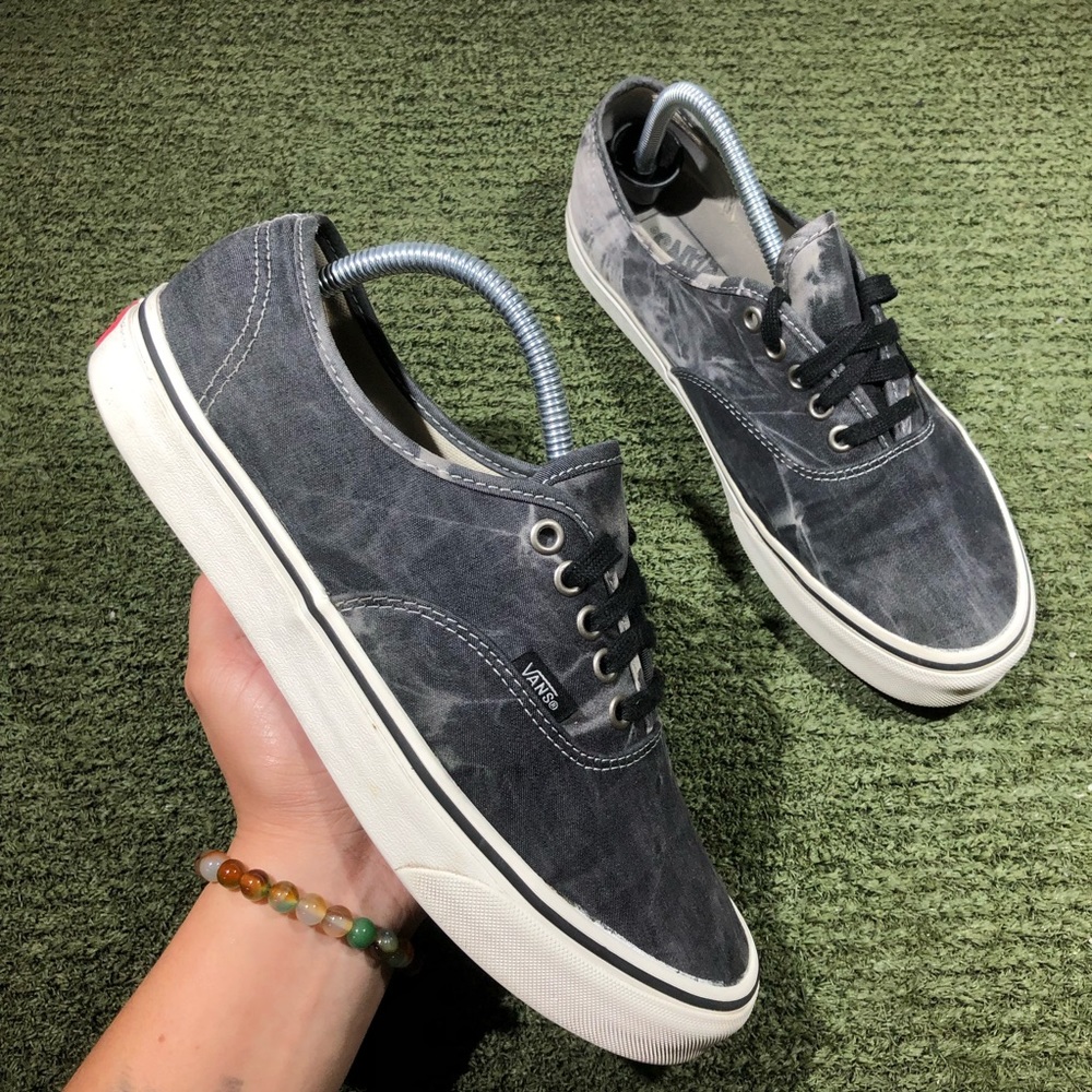 Vans Era Denim Destroy Men’s Casual Sneaker Skate Shoe Trainer Black Tie Dye 9.